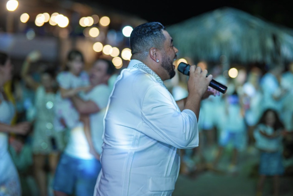 Vinny Lacerda, do Ratimbum, Celebra a Virada no Pratagy Resort