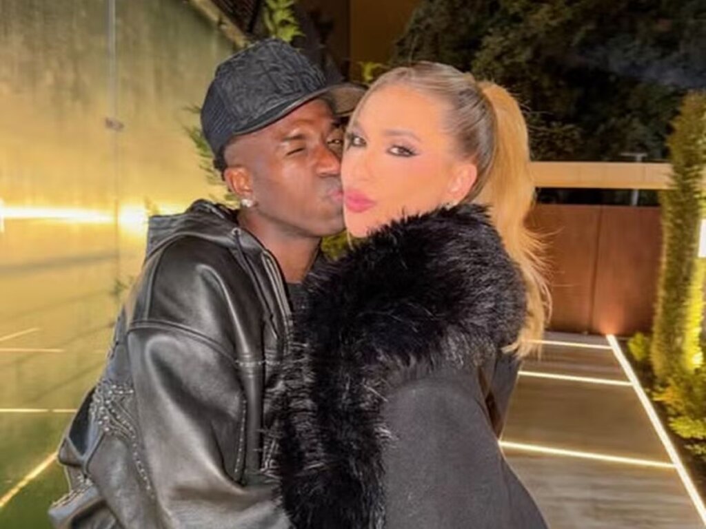 Virginia ‘rasga’ elogios a Vini Jr. em jogo do Real Madrid: ‘Gostoso’