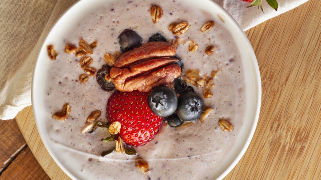 Nutricionista compartilha receita de aveia para controlar glicemia e proteger o coração