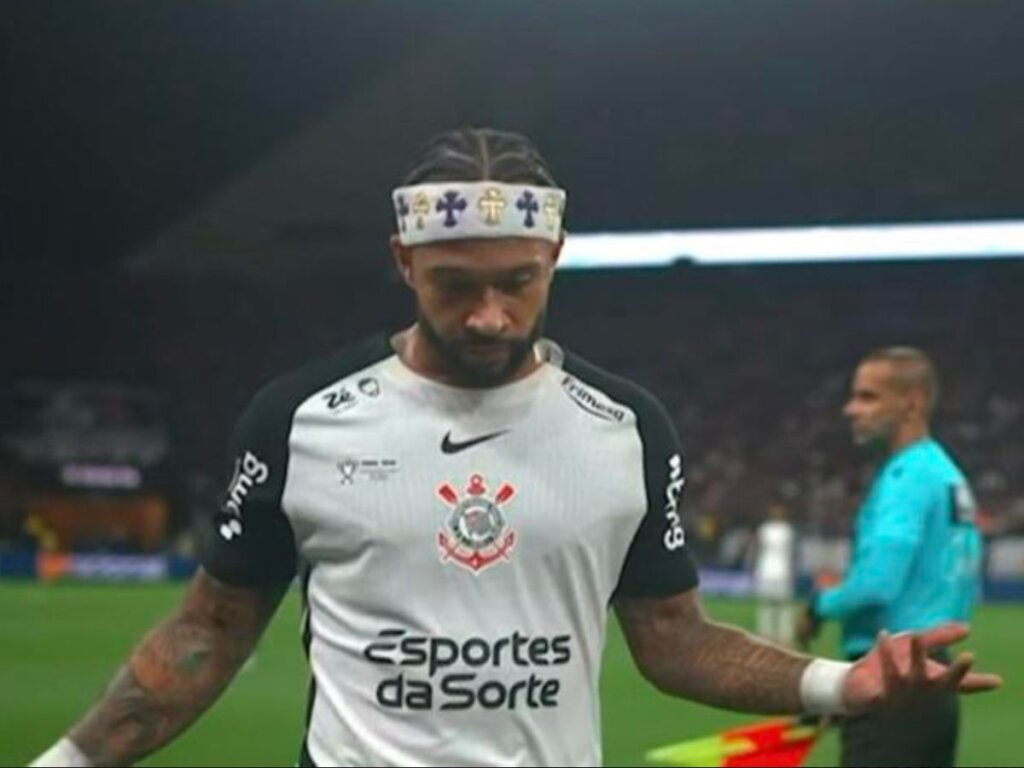BABADO! Celular em Campo: Jogador do Corinthians ‘esquece’ a regra e STJD vem aí!