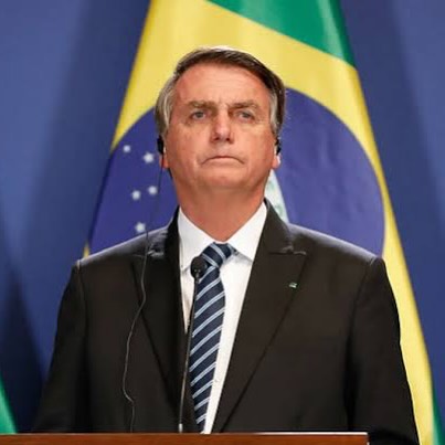 Bolsonaro Cria Sua Própria ‘Lista VIP’ de Visitas: Flávio e Ex-Ministro Têm Acesso Liberado!