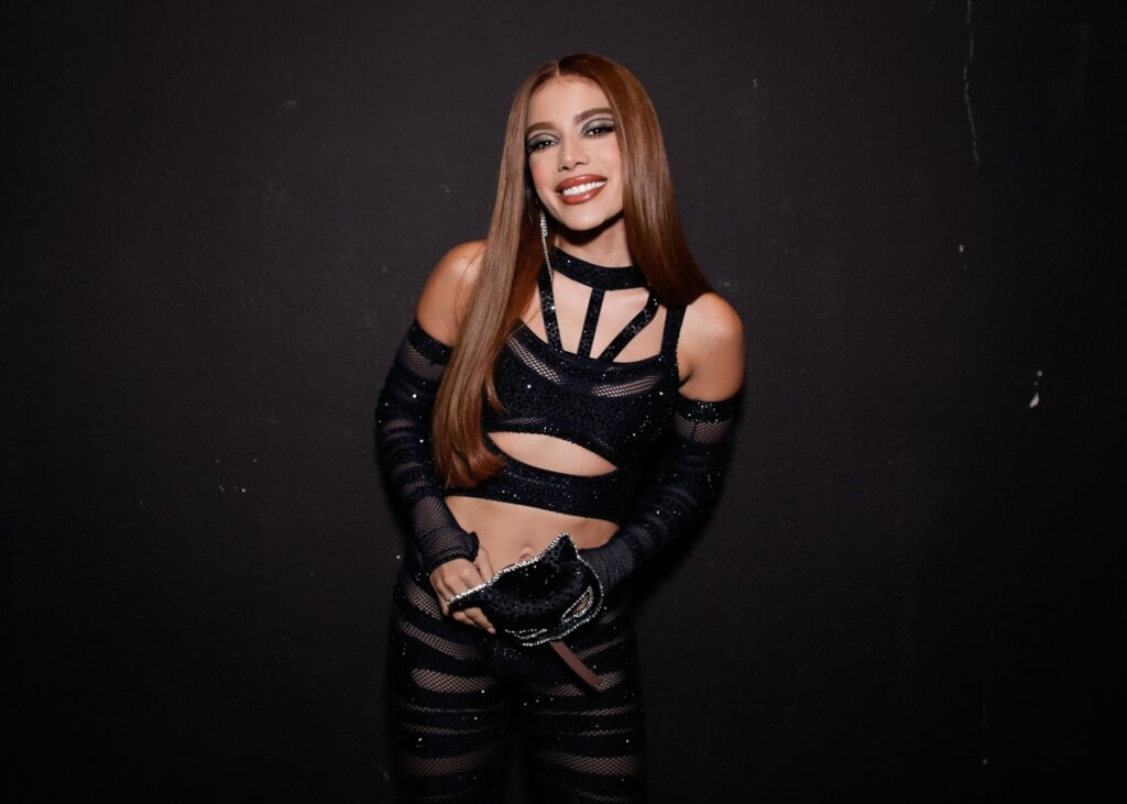 Anitta Agita São Paulo com Festa de Aniversário Antecipada!