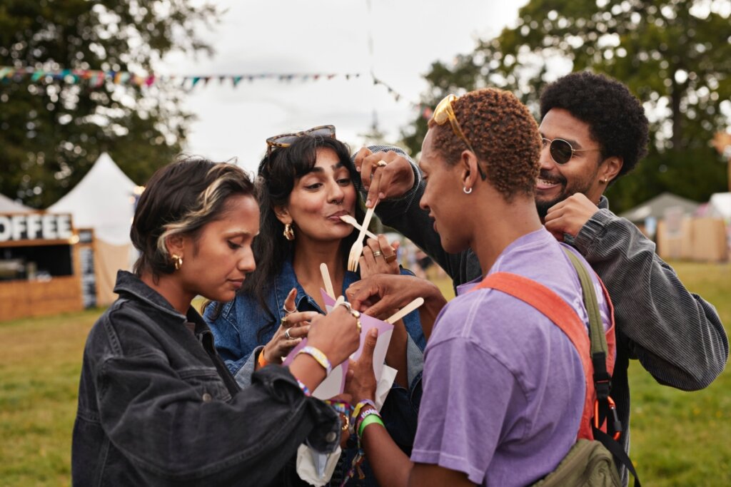Farofa na Veia: Nutri Ensina a Manter a Energia nos Festivais (e não passar perrengue!)