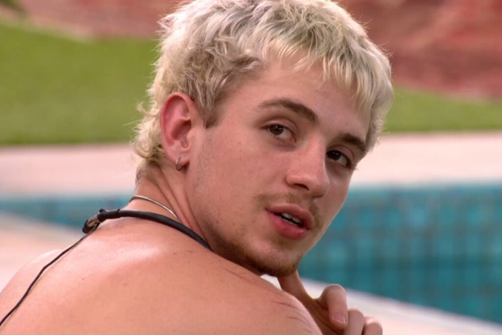 TRETA! FOTO FALSA DE SELINHO ENTRE JULIANO FLOSS E CHAIANY CAUSA FÚRIA NA EQUIPE!