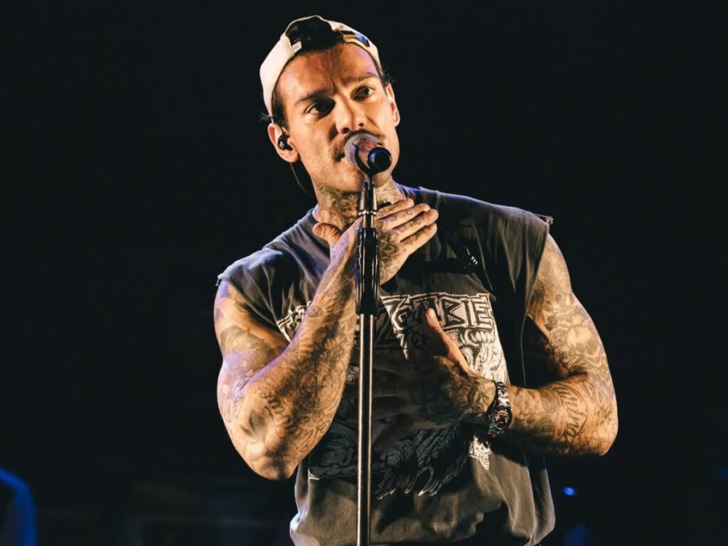 Que Amor! Lucas Lucco Emociona a Web com Homenagem Linda à Mãe Após Diagnóstico