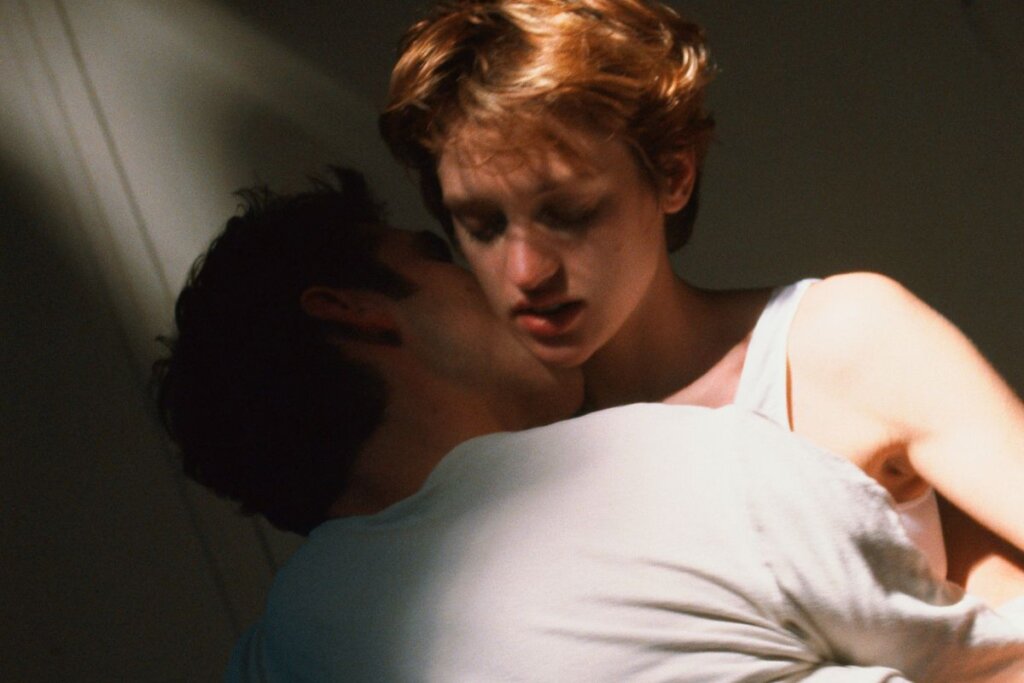 Dia do Corno em Pauta: Fetiche Cuckold Ganha Visibilidade e Agita Relações