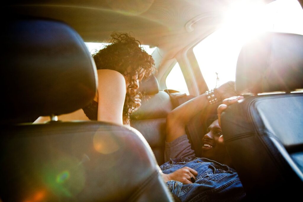 Falta de Ação na Cama? Morar com a Família Pode Estar Matando a Vida Sexual da Gen Z!