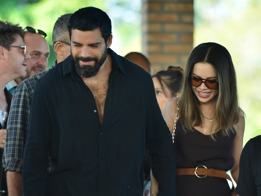 Efeito Sandy: Namorado Pedro Andrade BOMBA nas Redes Após Aparição!