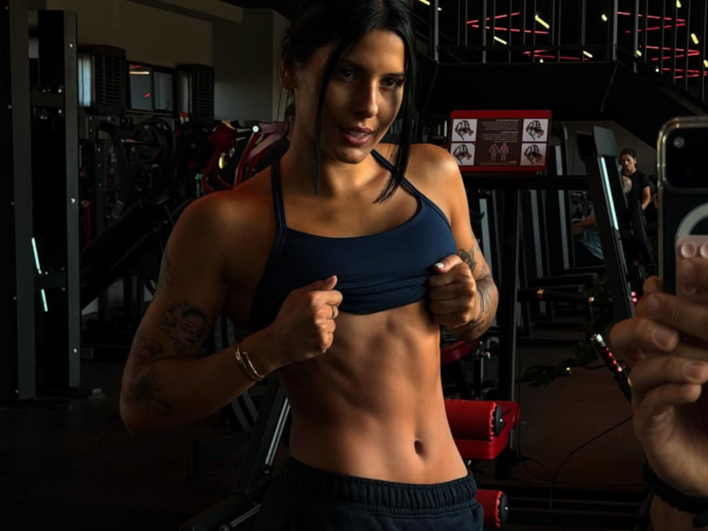 É Foco! Ana Castela Exibe Abdômen Sarado e Manda Recado Contra IA: “É Tudo Real!”