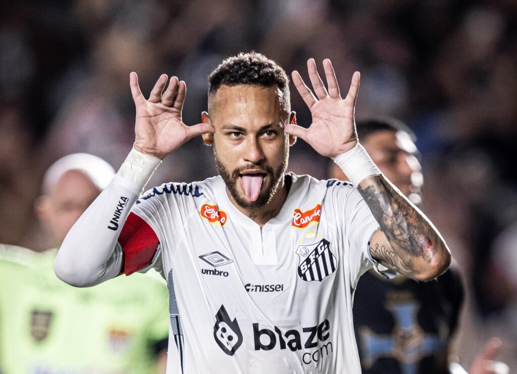 Neymar Jr. Curte Vídeo Homofóbico e Desencadeia Nova Polêmica na Web