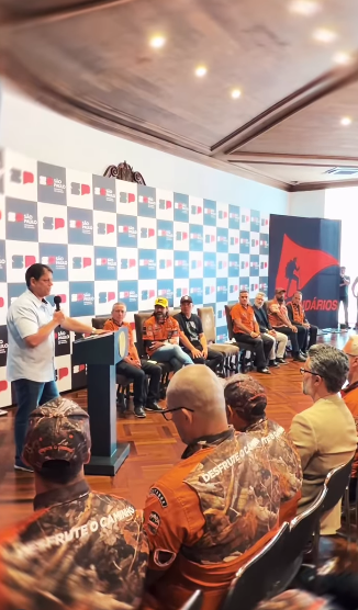 Tarcísio de Freitas Recebe ‘Legendários’: Quando o Discurso Motivacional Chega ao Palácio!