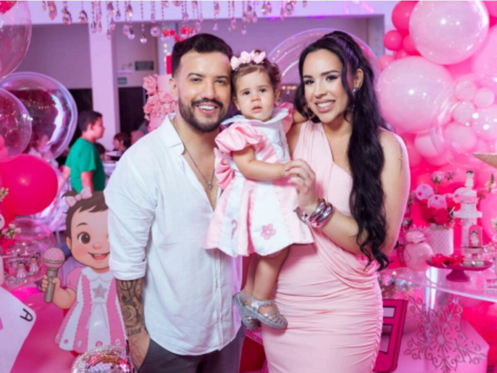 Ai, meu coração! Filha de Victor Hugo protagoniza cena emocionante antes de viagem e não sai do colo do pai