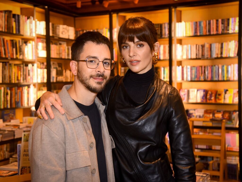 Nostalgia Pura! Elenco de ‘Sandy & Júnior’ se Reúne em Lançamento de Livro