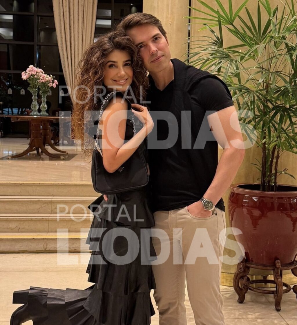 Paula Fernandes levanta voo no amor! Cantora fisga comandante e prefere discrição!