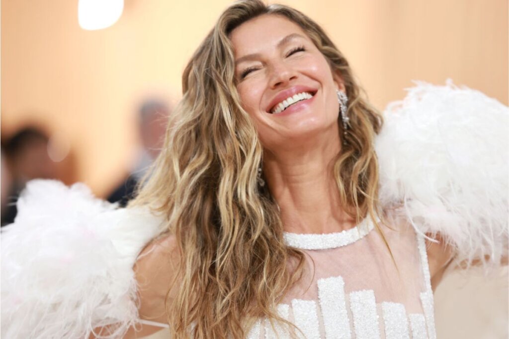 Gisele Bündchen e Karlie Kloss: Dupla de Milhões em Campanha Solidária para o Dia das Mães!