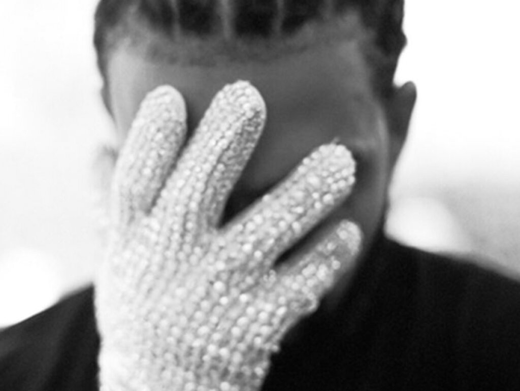 DRAKE FAZ A LIMPA E REINA ABSOLUTO NA BILLBOARD 200!