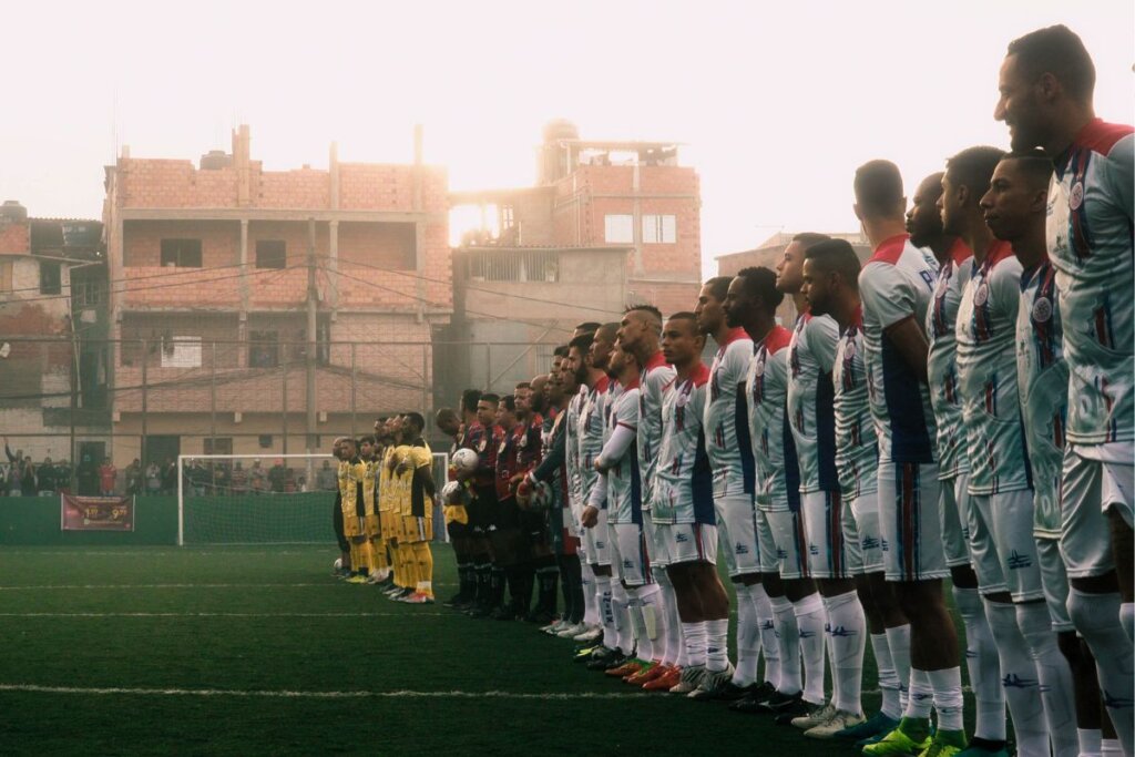 Várzea de SP vira Série Netflix: A Essência do Futebol Brasileiro Chega às Telas!