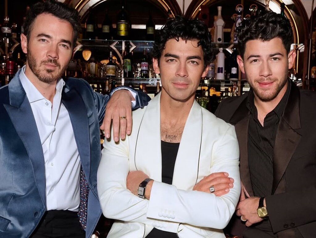 Jonas Brothers em SP: Lona Preta “esconde” baixa procura no Allianz