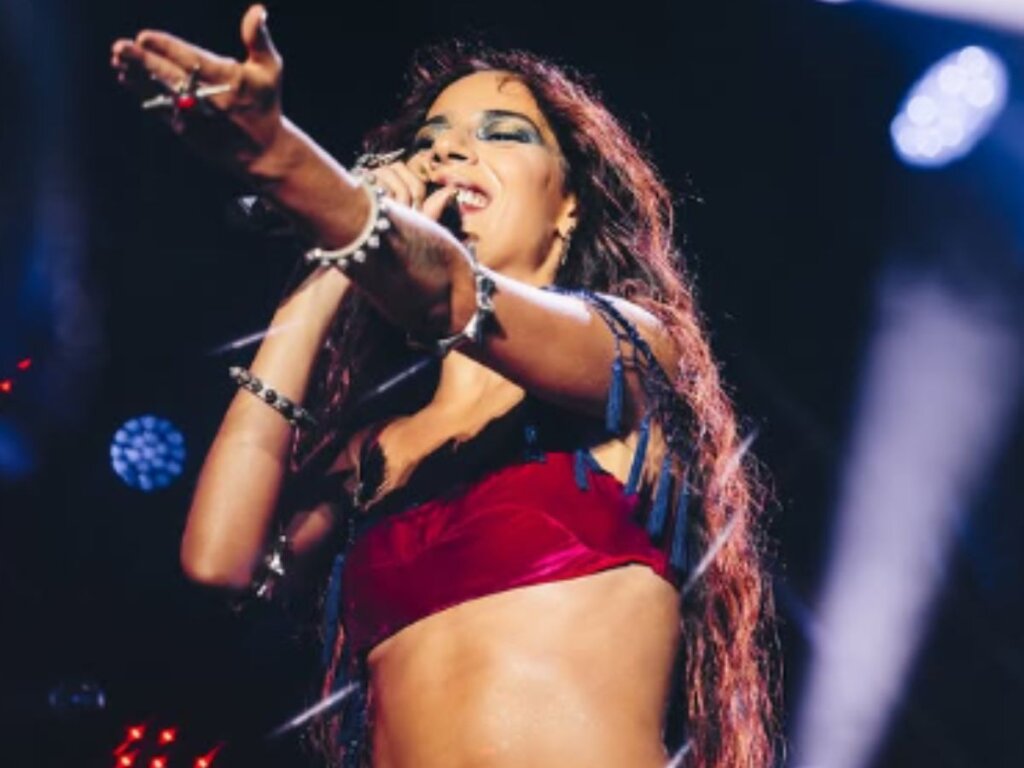 Marina Sena manda a real para crítico de sensualidade: “Sai da internet um pouco!”