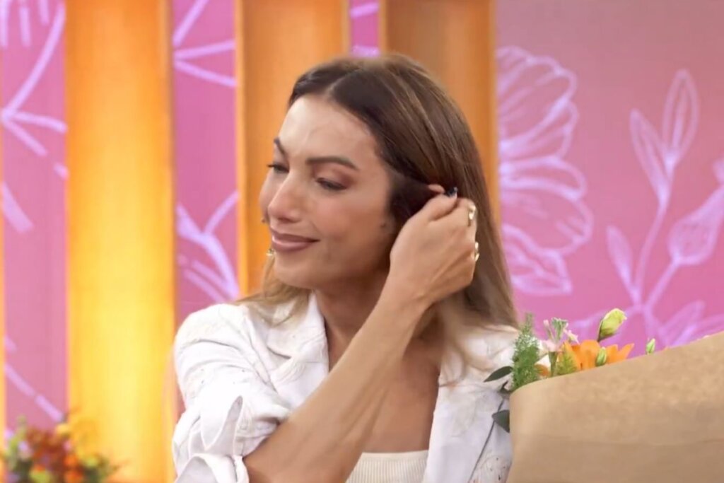 “Coração de Mãe!”: Patrícia Poeta CHORA MUITO ao vivo com recado emocionante do filho recém-saído do hospital