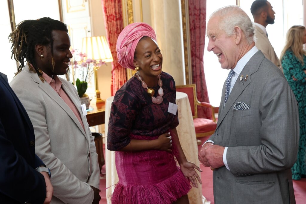 DJ Cuppy: A Herdeira Bilionária Que Conquistou o Coração (e a Atenção!) do Rei Charles III!