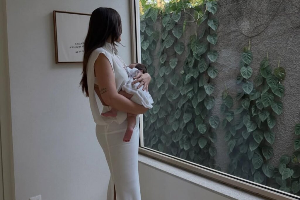 Rafa Kalimann e Nattan abrem as portas do lar com a filha recém-nascida!