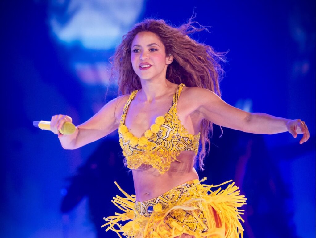 Shakira lacra TUDO e emplaca hits antigos na Billboard Brasil após show ÉPICO em Copacabana!
