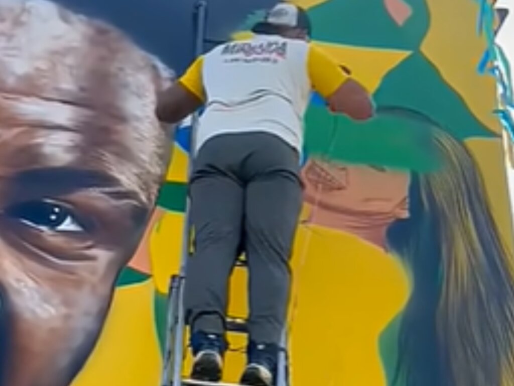 EITA! Virginia Fonseca é ‘apagada’ de mural em MG após término com Vini Jr.