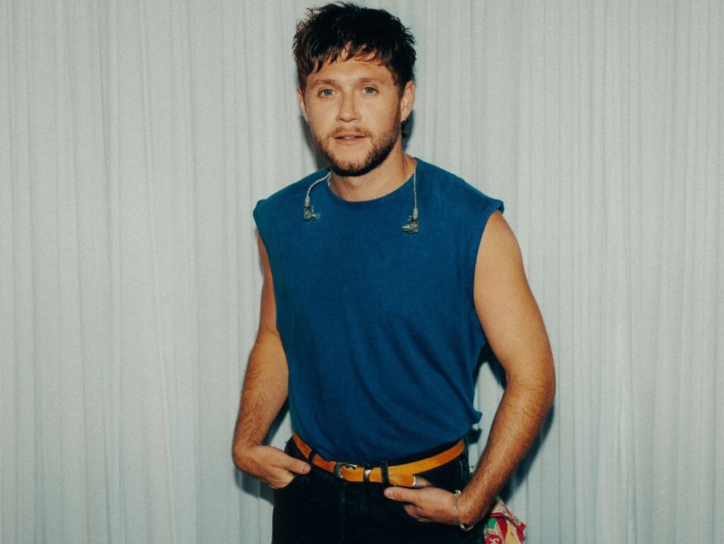 Niall Horan Bate o Martelo: “K-Pop NÃO TEM NADA A VER com One Direction!”
