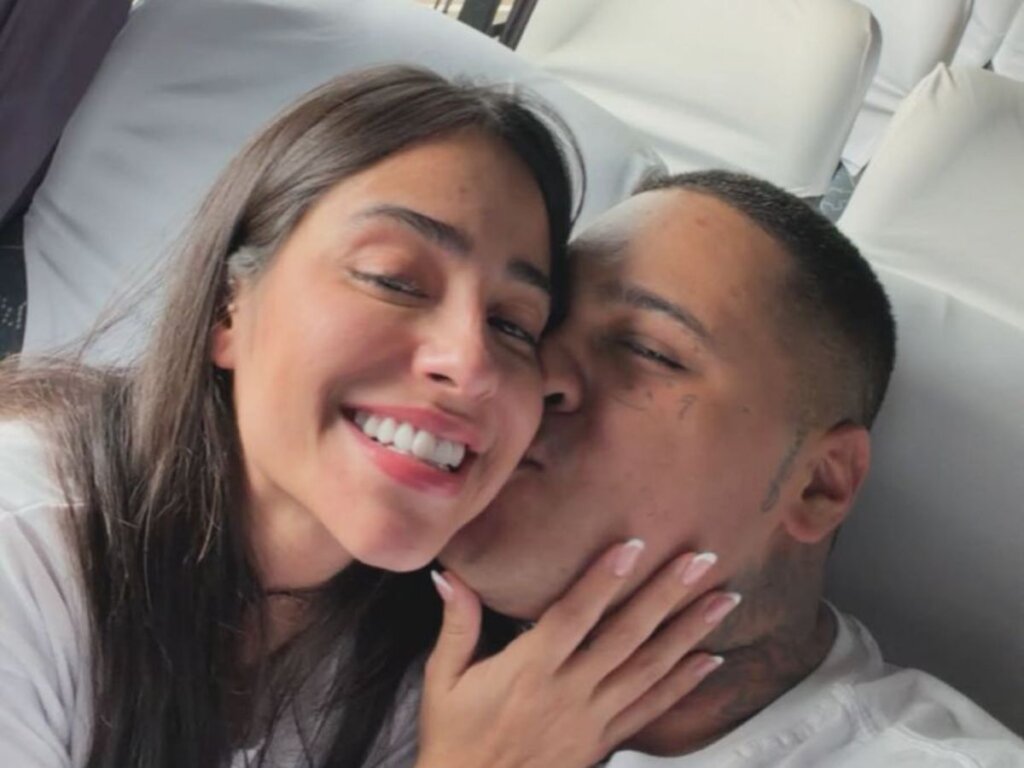 É OFICIAL! MC Ryan Surpreende Gi Roque com Pedido de Casamento Digno de Novela no Dia dos Namorados!