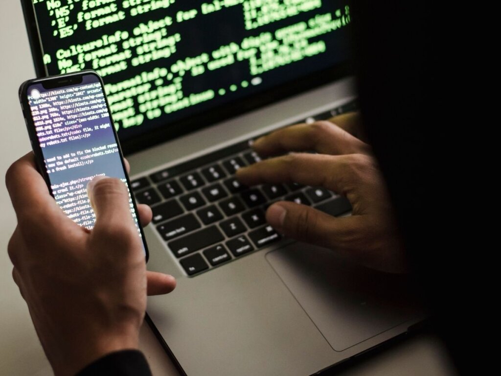 Hacker ‘Brincalhão’ Alerta Defesa Civil com Senha Vazada e Tira Sarro do Sistema!
