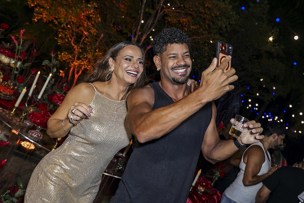 Viviane Araujo Rouba a Cena em Casamento de Xande de Pilares e Agita os Bastidores do Salgueiro!