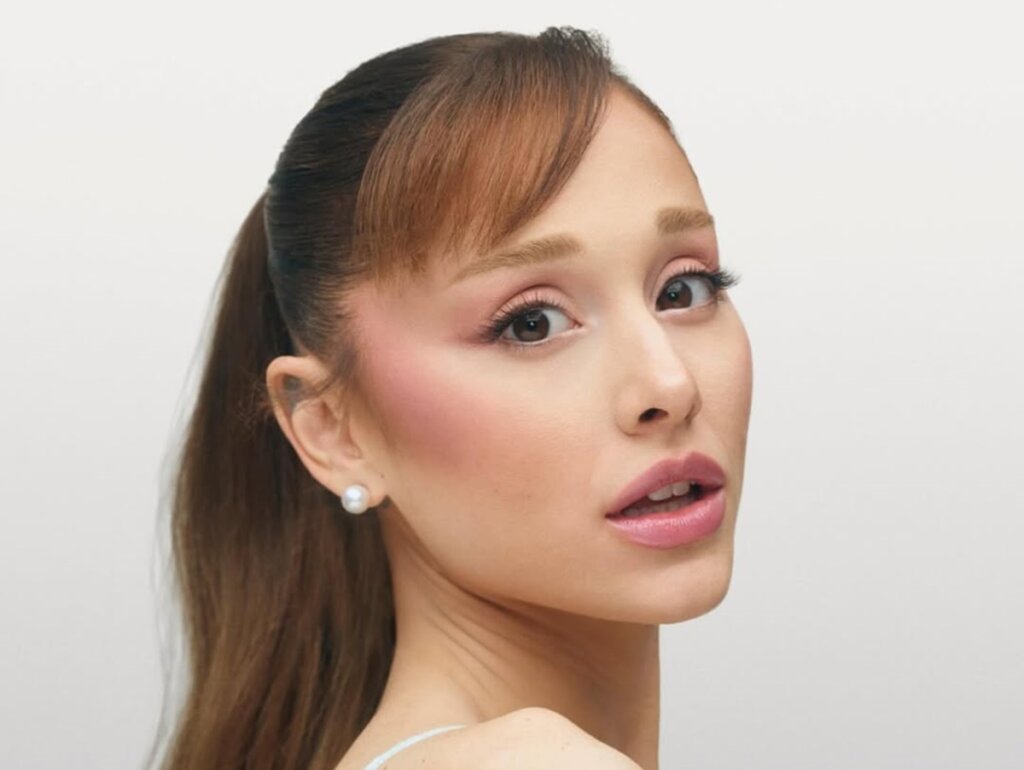 Ariana Grande Não Tá Pra Brincadeira na Busca Pelo 10º 1!