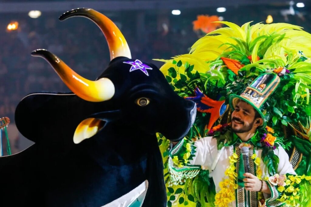 É AZUL! Caprichoso Leva o Boi de Parintins em Final Eletrizante!