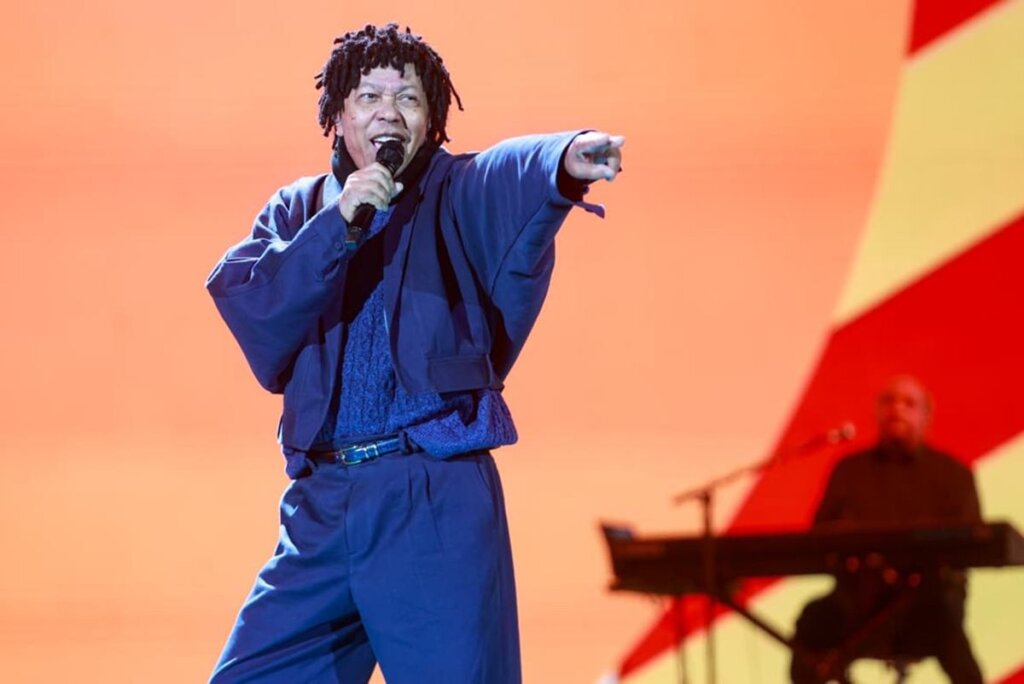 Djavan Transforma Brasília em Farofa Musical para Celebrar 50 Anos de Carreira!