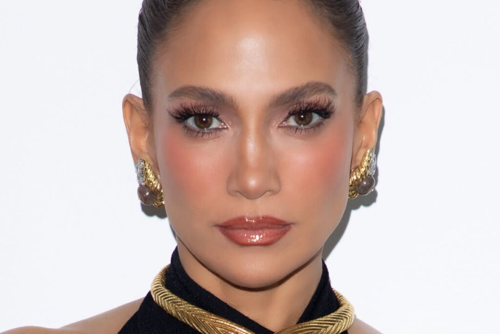 J.Lo Assusta Fãs com Perda Temporária de Visão Após Maratona de Trabalho!