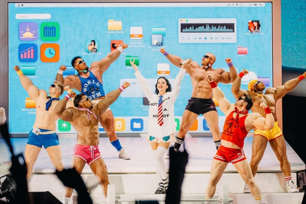 Engarrafada, Katy Perry ‘Incendeia’ Palco com Novo Single e Show Épico!