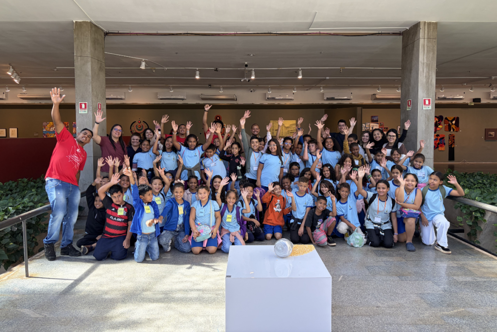 Brilho Inédito: Alunos do Recanto das Emas Encantam-se com Arte no Teatro Nacional