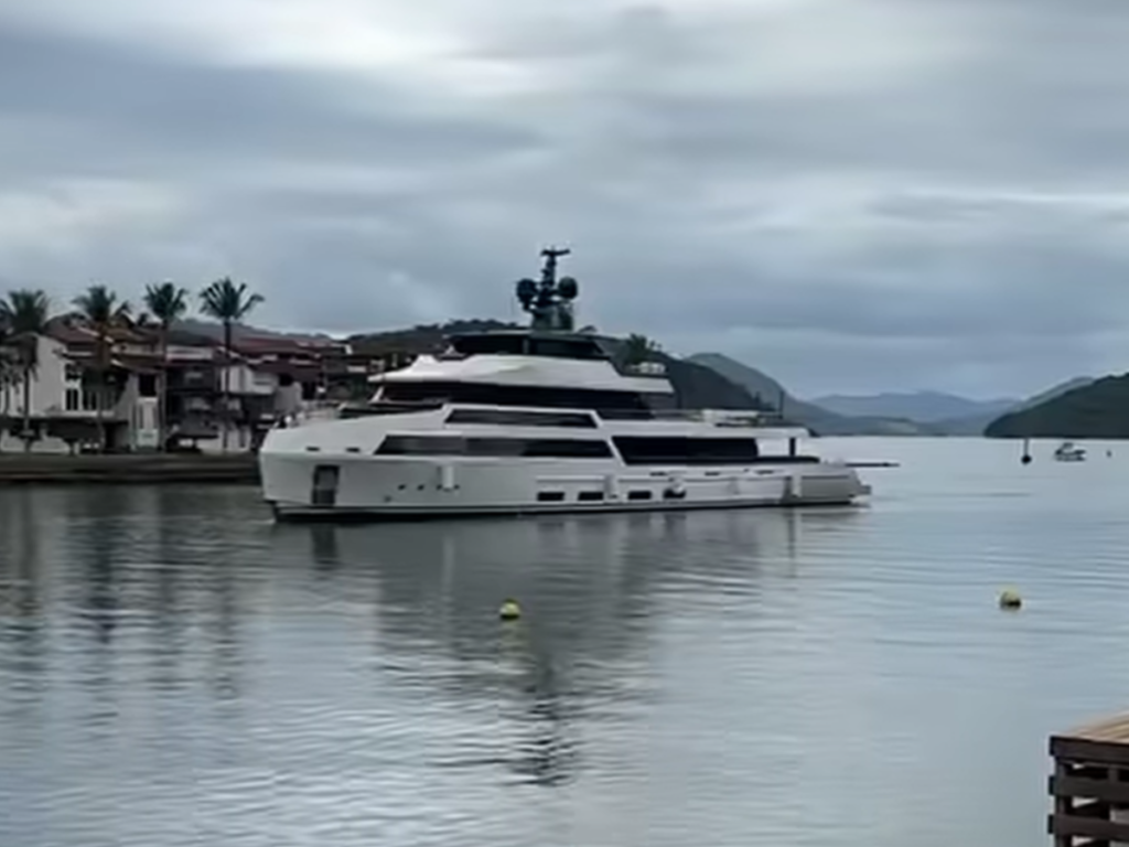 Enejota causa: Iate de R$ 120 milhões de Neymar chega em Angra dos Reis!