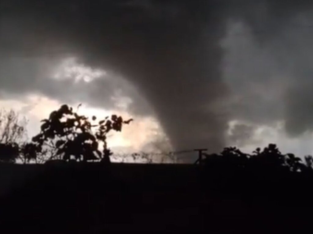 VISH! Tornado Causa CAOS e Destruição no Interior do RS