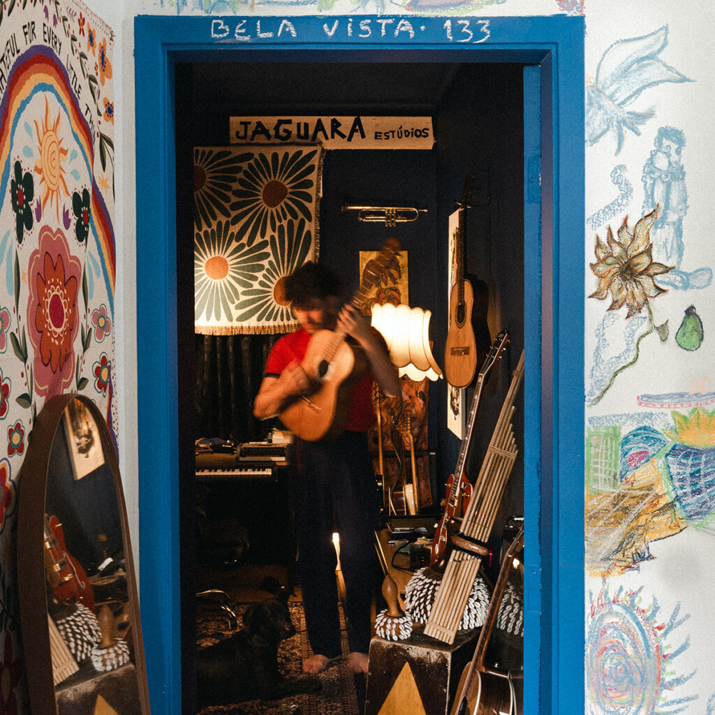 Bryan Behr celebra liberdade em novo álbum “Bela Vista, 133”: “Nunca estive tão feliz com a minha carreira!”