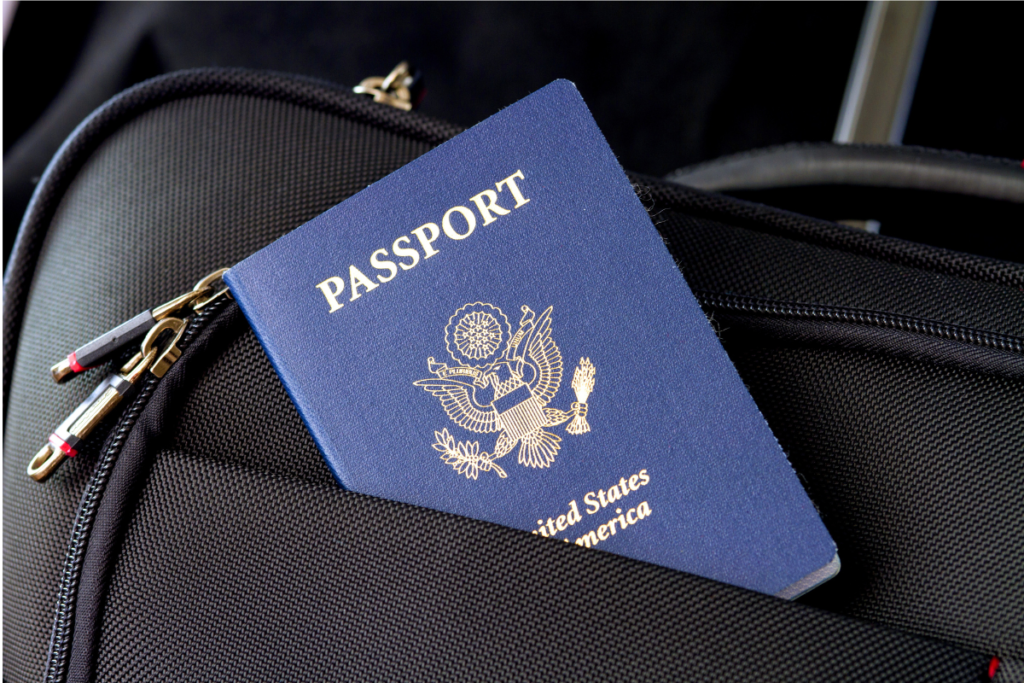 Mãe Raiz! Filha Esquece Passaporte e Ela Embarca Sozinha para as Férias