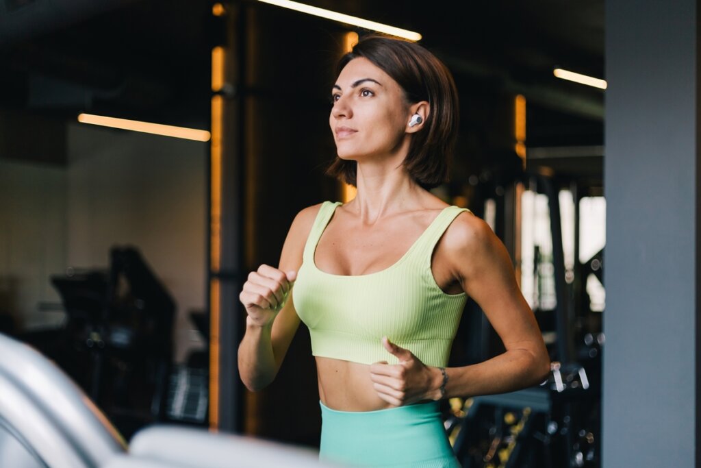 Hyrox Chegou Pra Arrasar: A Nova Obsessão Fitness Que Dominou as Academias!