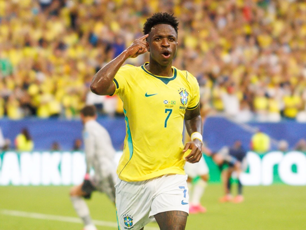 Vini Jr. Incendeia a Times Square: Turistas Apostam Nele para Decidir na Copa!