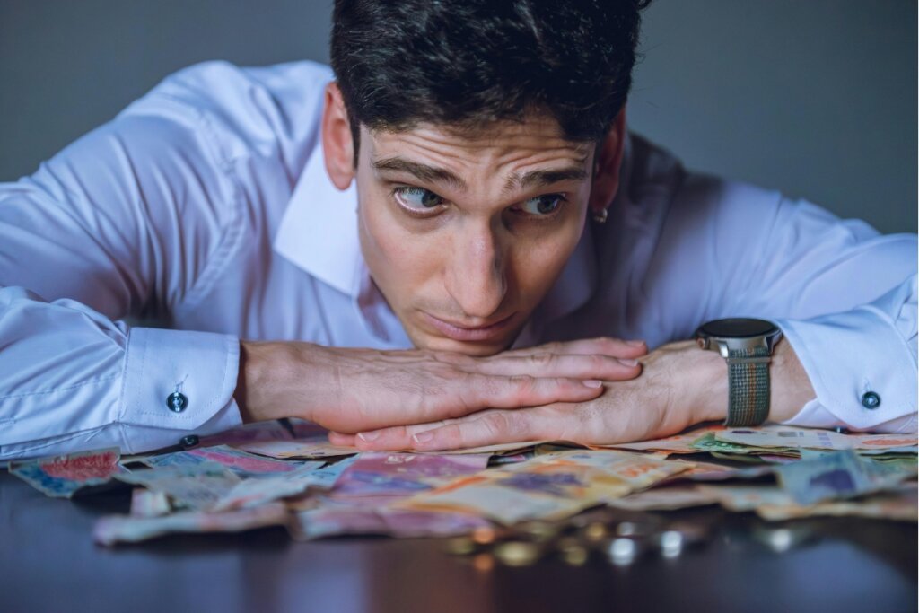 Dinheiro no Ventilador! Geração Z Adota o ‘Loud Budgeting’ e Quebra o Silêncio Financeiro