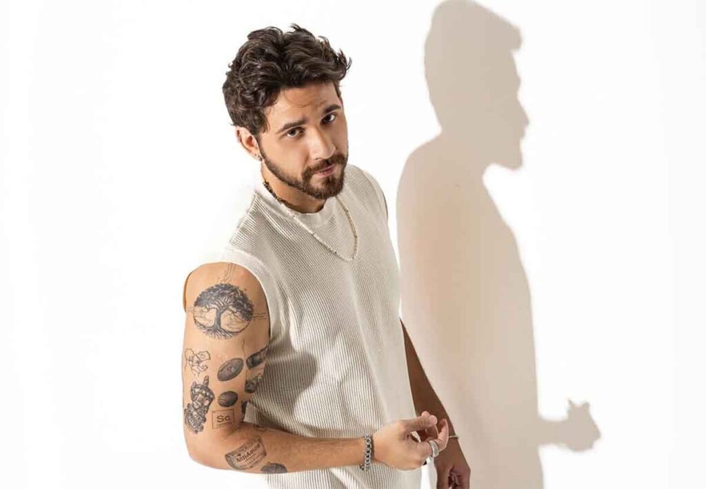 Gustavo Mioto Ataca de Gringo e Revela Lado Impulsivo em “Drunk Side”!