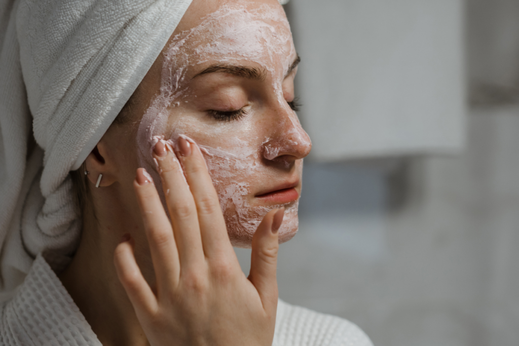 A FEBRE K-BEAUTY DAS SPICULES: RENOVAÇÃO SIM, CURA NÃO!