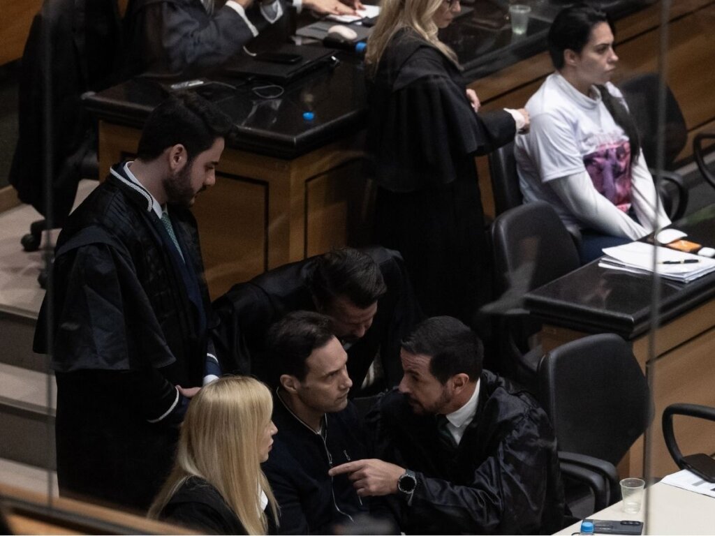Celular na cela de Jairinho provoca novo barraco judicial