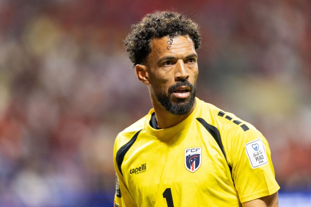 Goleiro Vozinha: A Doce Origem Familiar do Apelido que Encanta o Colo-Colo