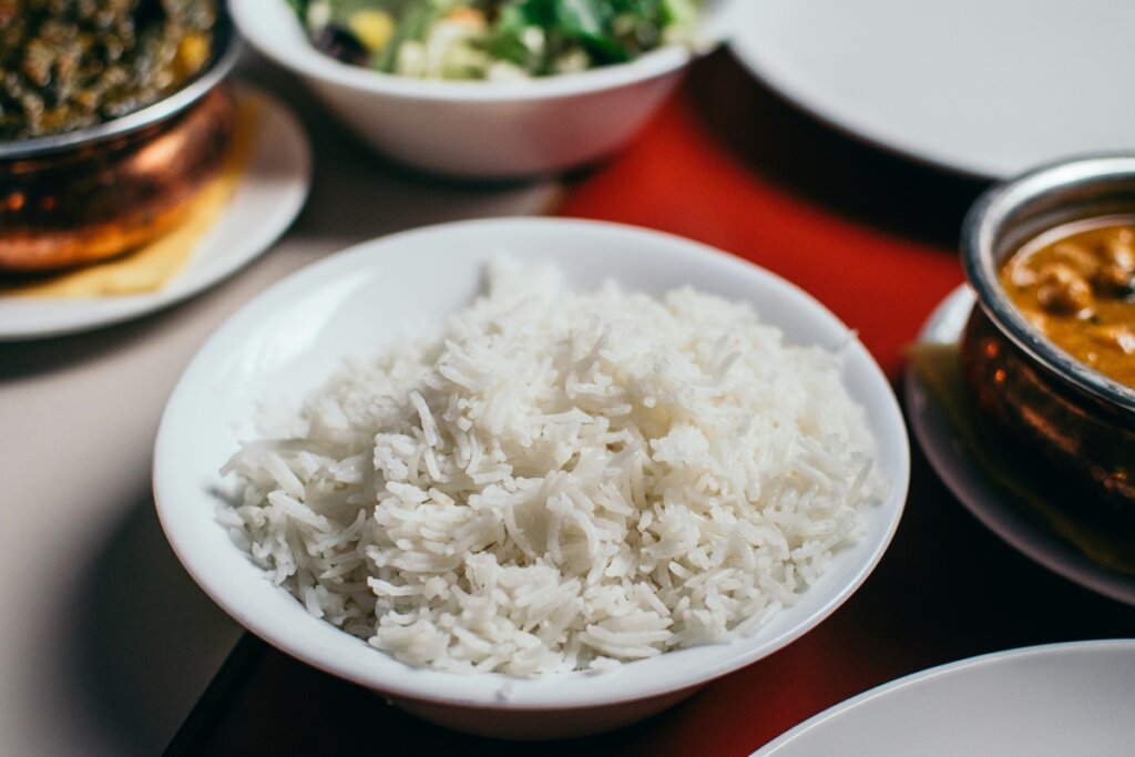 Chega de Arroz Grudento! Nutri Explica Por Que Lavar Faz Toda a Diferença